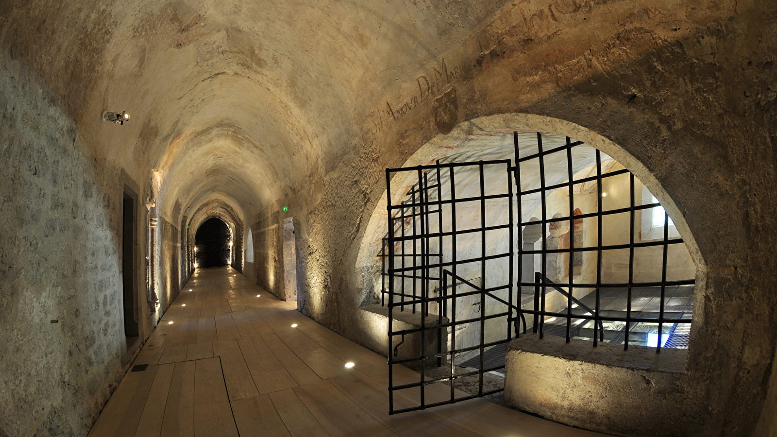 Musée de l'Abbaye - Visite guidée du sous-sol archéologique